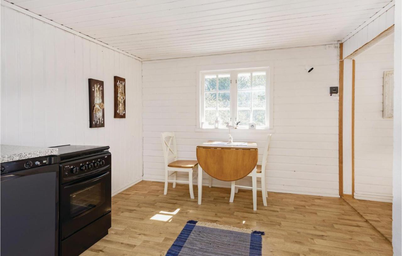 Studio Holiday Home In Ålesund Exterior foto